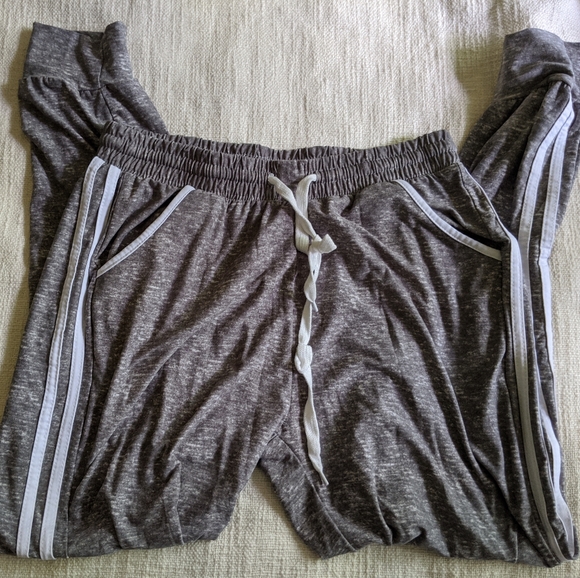 Indero soft exercise pants - Picture 1 of 3